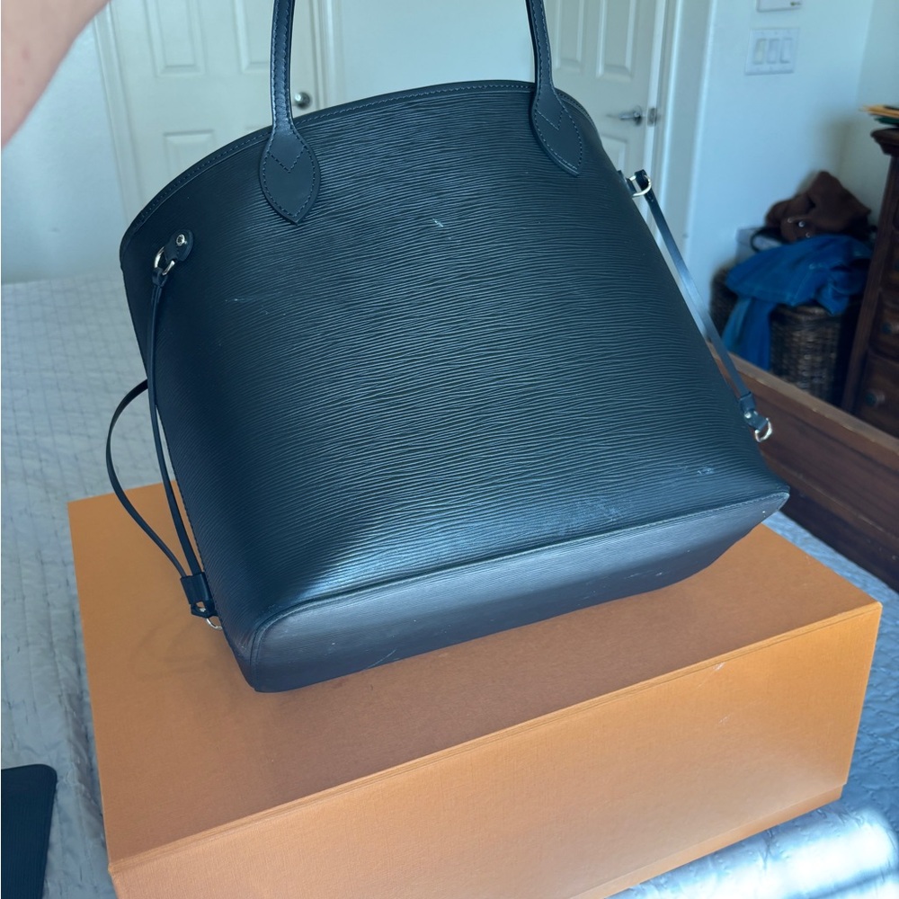 Louis Vuitton Epi never full shoulder bag tote - Picture 5 of 8